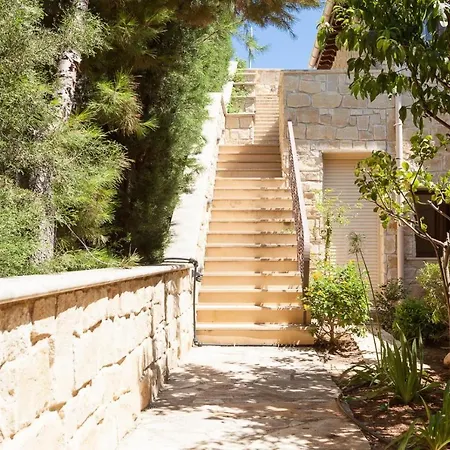 Aphrodite Hills Superior Villas Superior 0298 Air Conditioning 5 Bedrooms *