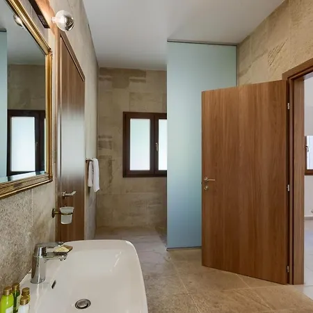 Villa Aphrodite Hills Superior Villas Superior 0298 Air Conditioning 5 Bedrooms *
