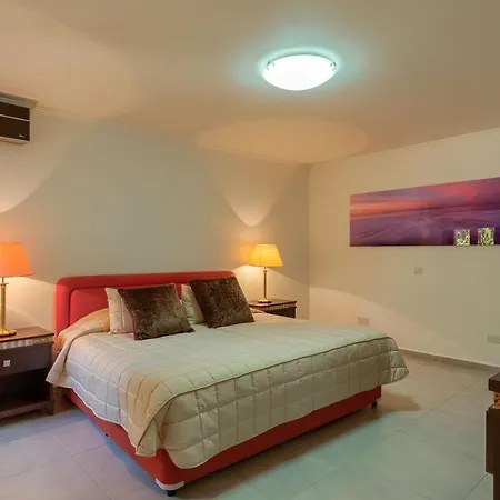 Aphrodite Hills Superior Villas Superior 0298 Air Conditioning 5 Bedrooms Willa