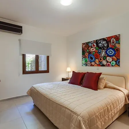 Aphrodite Hills Superior Villas Superior 0298 Air Conditioning 5 Bedrooms Pafos